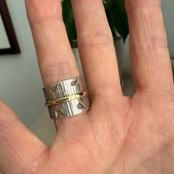 Sundance Silver and Moonstone Ring. 7US - Picture 3 of 11